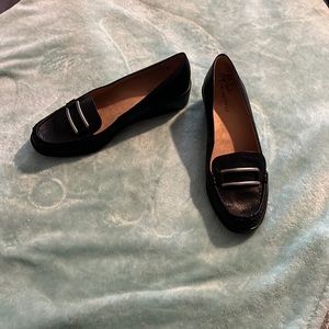 Black wedge women’s shoe
